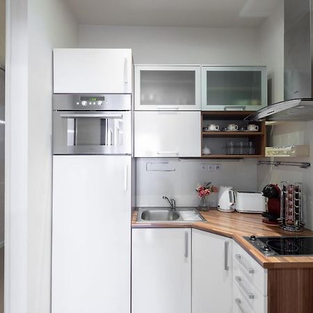 10 Min City Centre 5 People Apartment, Free Coffee Praha Bagian luar foto