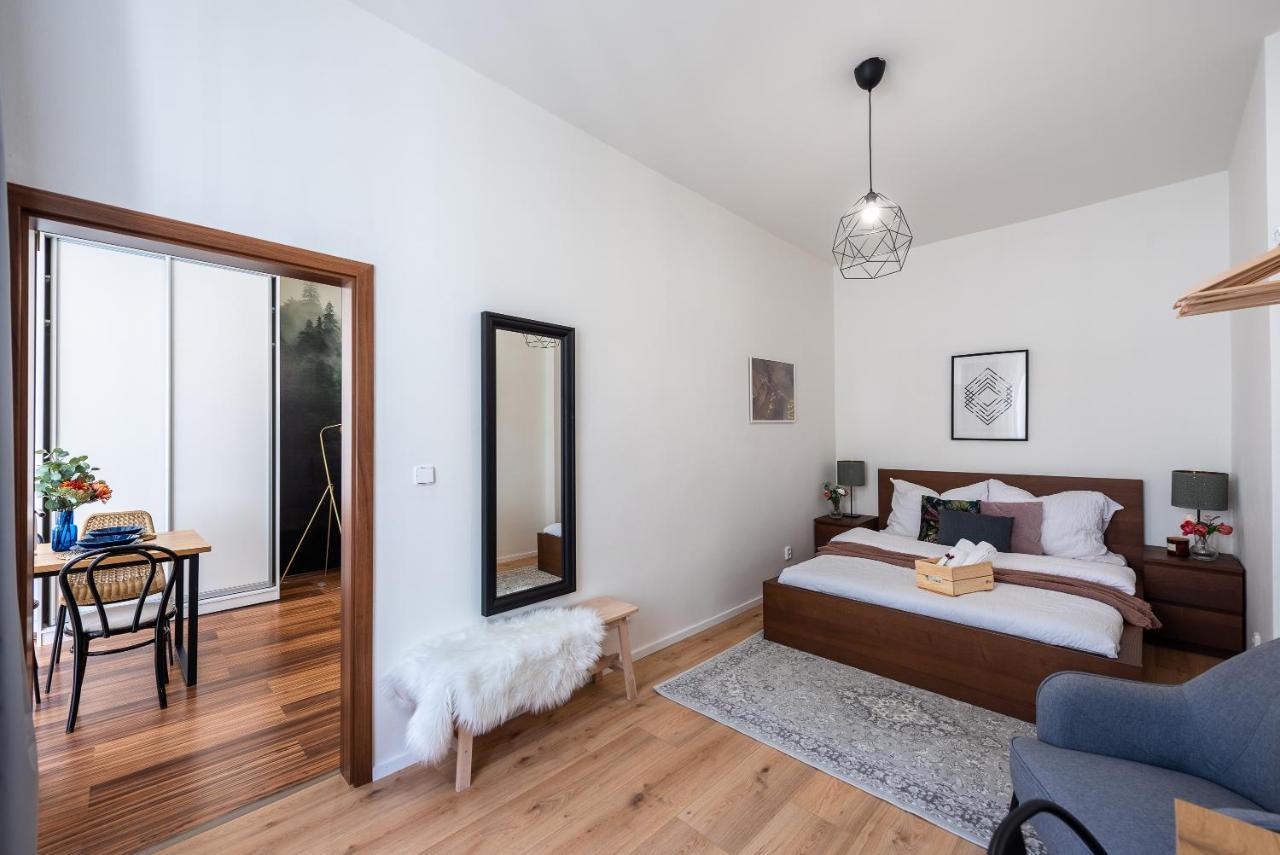 10 Min City Centre 5 People Apartment, Free Coffee Praha Bagian luar foto
